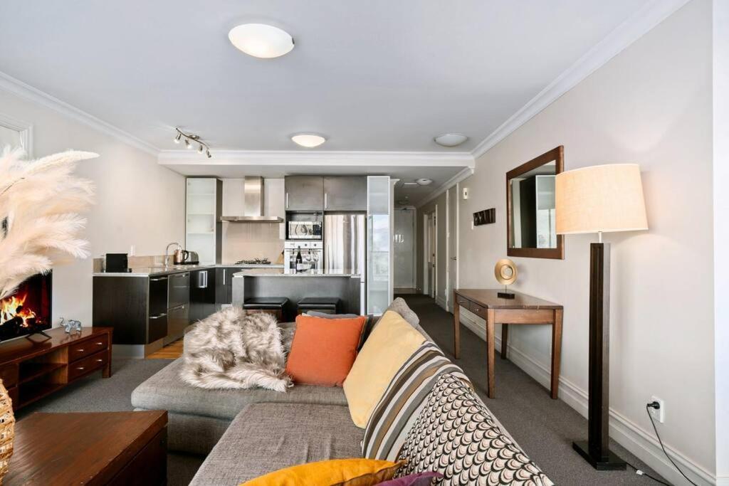 The Beacon - 2 Bedroom Luxe Apartment Queenstown Bagian luar foto