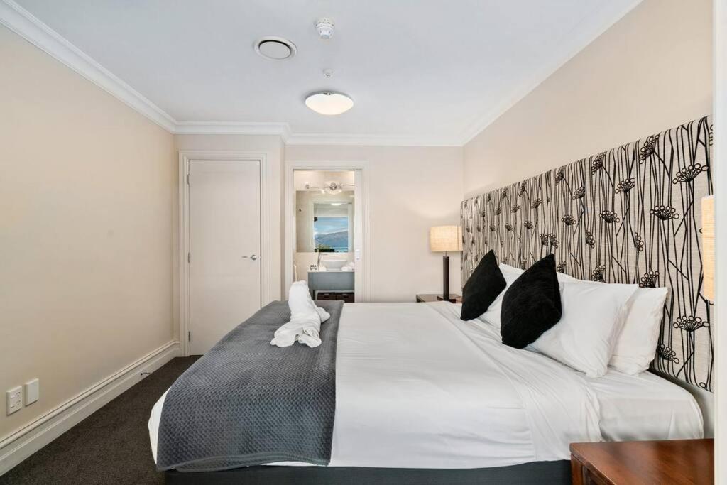 The Beacon - 2 Bedroom Luxe Apartment Queenstown Bagian luar foto